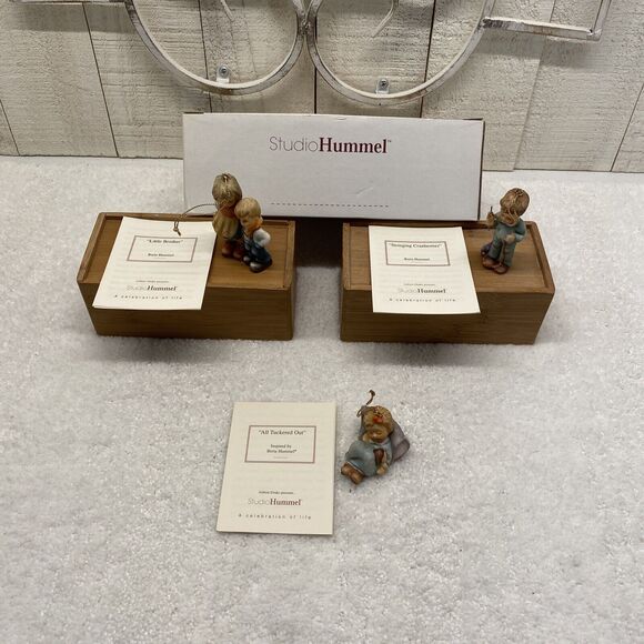 Lot of 3 Hummel Xmas Ornaments:Tuckered Out, Little Brother, String Cranberries - Picture 1 of 10